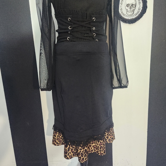 Pinup Leopard Ruffle Skirt - Picture 3 of 11